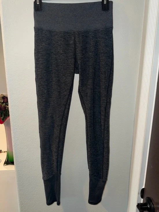 Alo Women’s Dark Grey Heathered High-Waist Alosoft Leggings - Picture 2 of 10